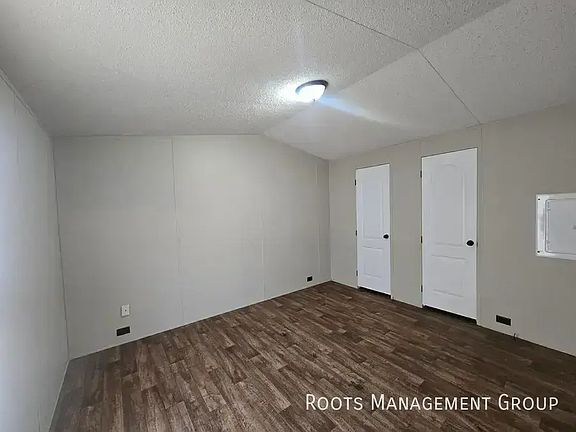 5th image of 310 Hester Ave #128