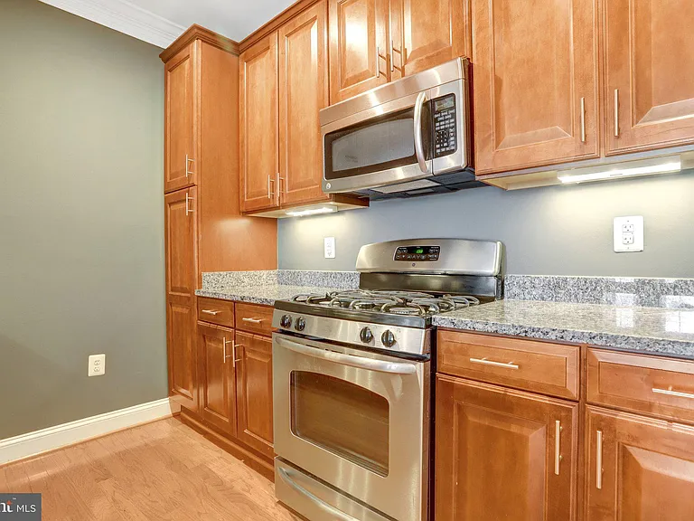 1023 N Royal St #312 — Photo 2