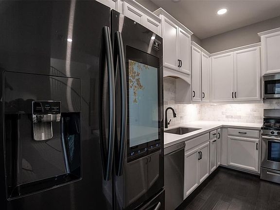 3rd image of 10918 Brambling Wood Dr