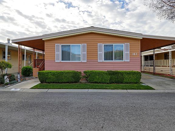 3rd image of 161 Mountain Springs Dr #161