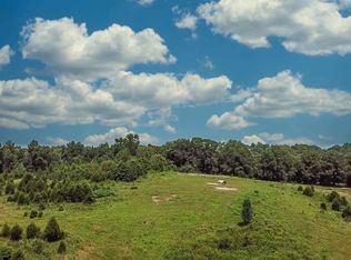 52 Old Hwy E, Westmoreland, TN 37186