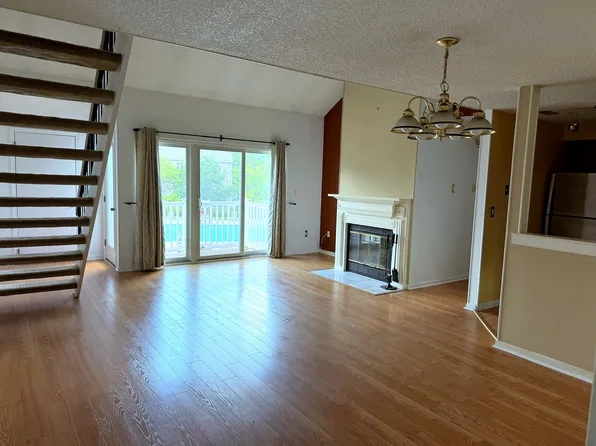 8408 Tamarron Dr, Plainsboro, NJ 08536