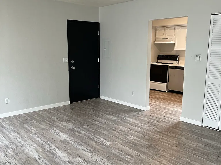 314 S Johnson St #2 — Photo 6