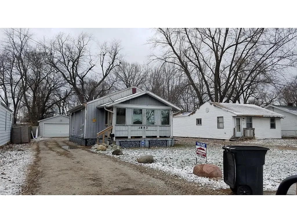 3850 E Grand Ave photo 1