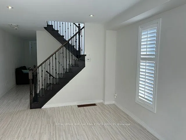 57 Macbean Cres — Photo 28