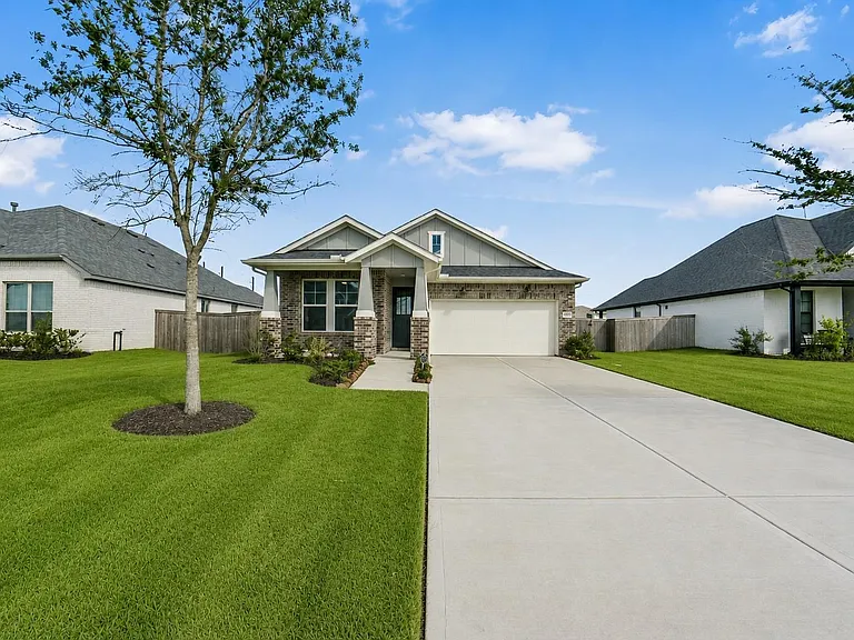 5202 Hazel Vista Ln — Photo 1