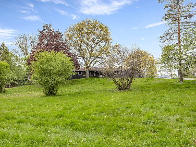 20325 Westview Dr — Photo 44