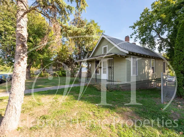 120 SE 2nd St, 120 SE 2nd St, College Place, WA 99324