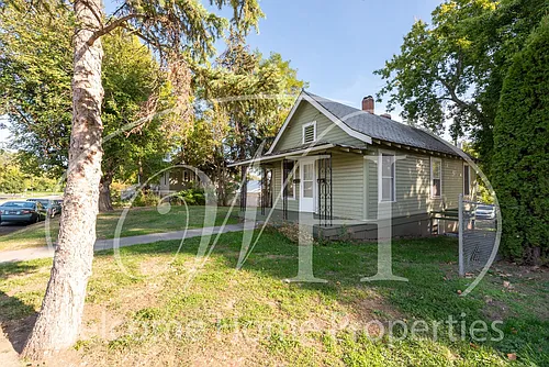120 SE 2nd St Photo 1
