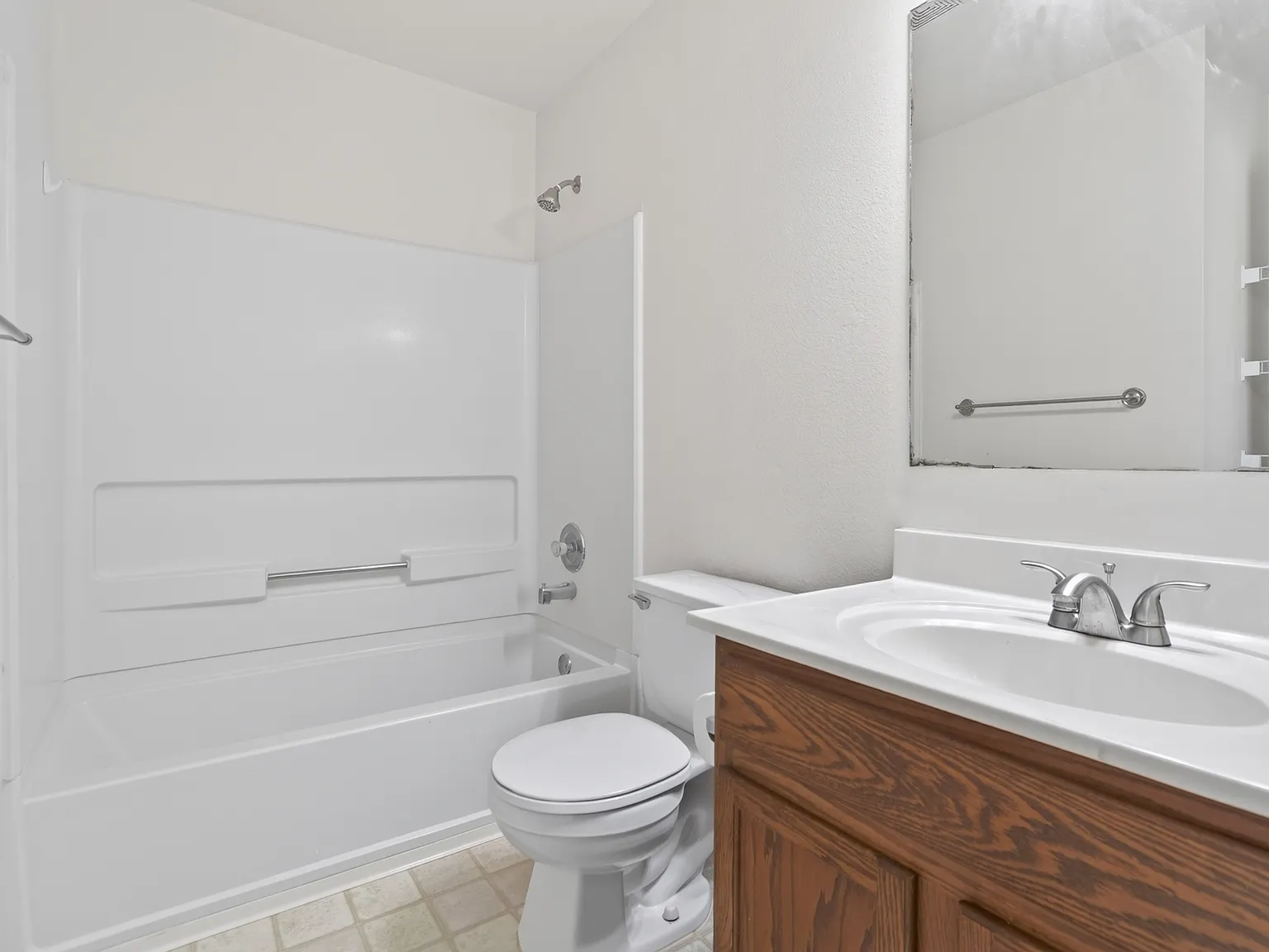 3 bed, 2.5 bath, 1808 sqft, $1,595 — Photo 1