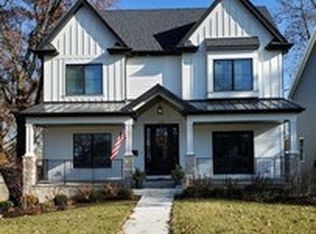 323 Elmwood Dr, Naperville, IL