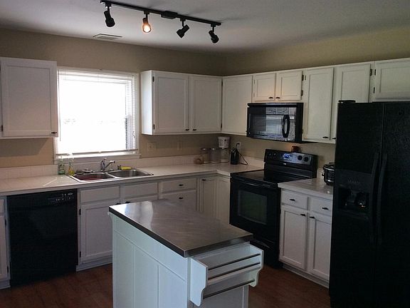 3rd image of 3864 Belleau Wood Dr