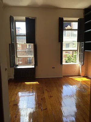 Rented by Gioia Realty | media 35