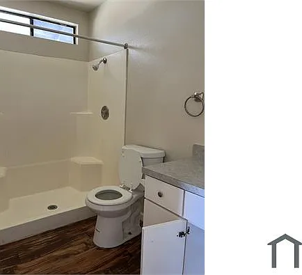 2 bed, 1000 sqft, $2,200 — Photo 4