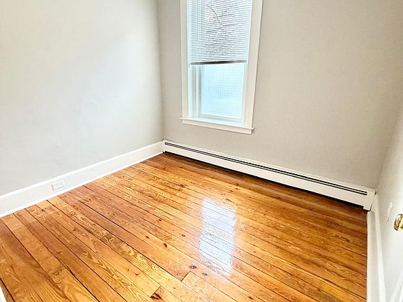 4th image of 533 Chapel St APT 2
