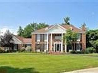 16400 Keegan Bluff Ct, Chesterfield, MO 63005