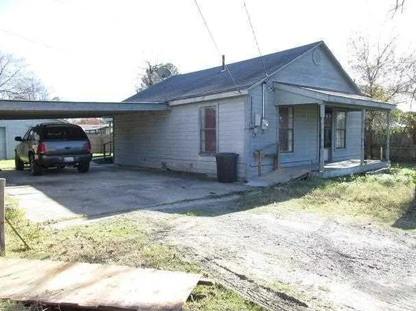 504 N McKenna St, Poteau, OK 74953