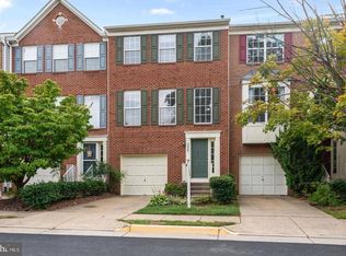 2456 Covered Wagon Ct, Herndon, VA 20171