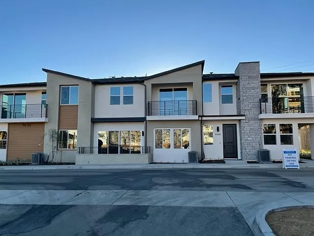 10575 Rovigo Way #1 — Photo 2