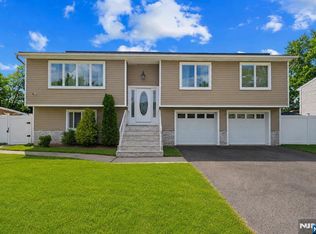 15 Robby Rd, Little Ferry, NJ 07643