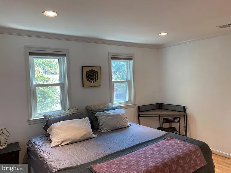 617 N Henry St — Photo 7