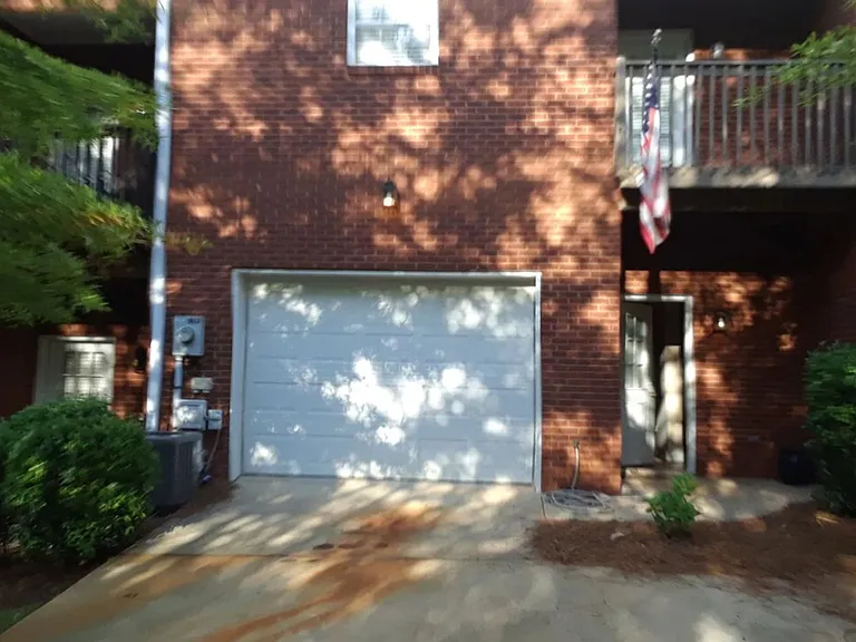 1293 N Dean Rd — Photo 2