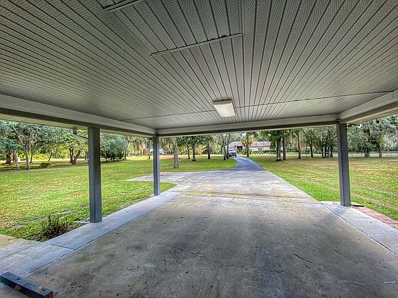 5th image of 11030 NW 92nd Ct
