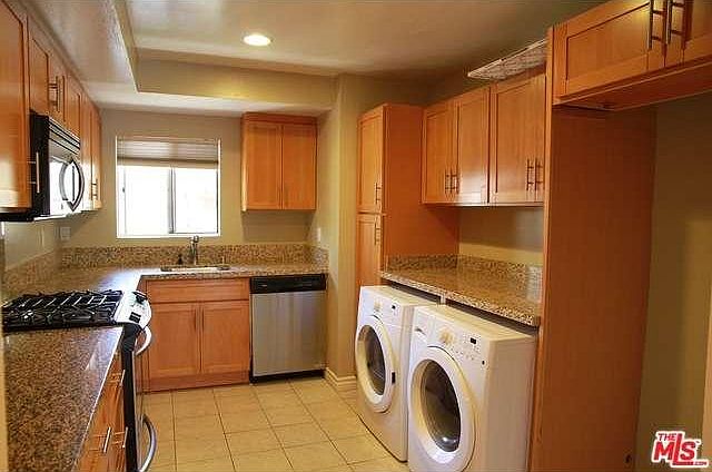 1st image of 1236 N Columbus Ave Unit 21
