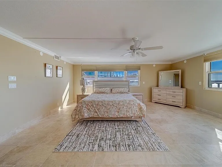 675 S Gulfview Blvd #Penthouse 1 — Photo 31