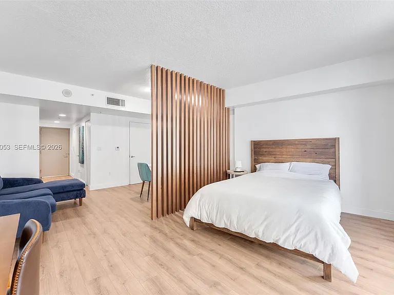 1750 N Bayshore Dr #1407 — Photo 14
