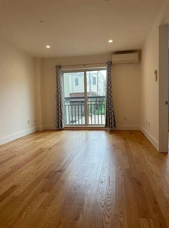 1 bed, 1.0 bath, 644 sqft, $1,790 — Photo 2