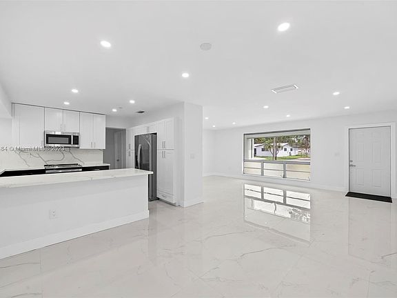 4th image of 8958 SW 52nd Pl