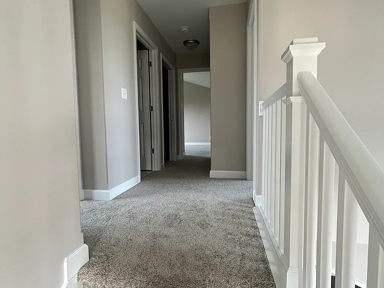 1504 Warwick Dr — Photo 9