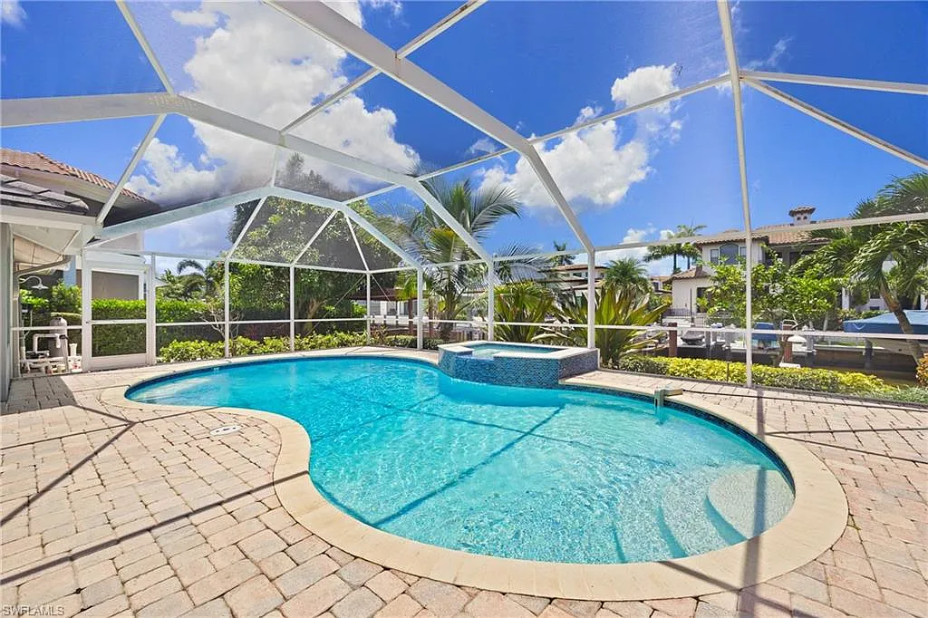 3 bed, 2.5 bath, 2294 sqft, $25,000 — Photo 1