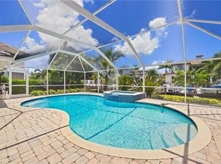 1320 Marlin Dr, Naples, FL 34102