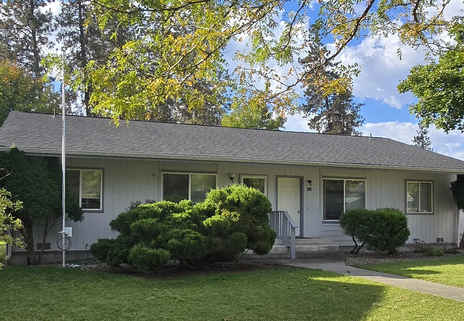 2 bed, 1100 sqft, $1,900 — Photo 1