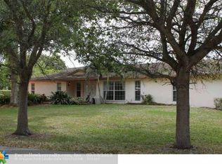 4255 SW 111th Ter, Davie, FL 33328