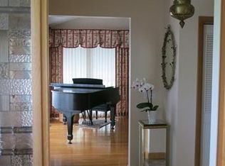 450 Allen Ave, Meriden, CT 06451