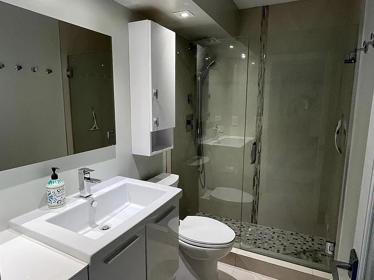 133 N Pompano Beach Blvd #211 — Photo 15
