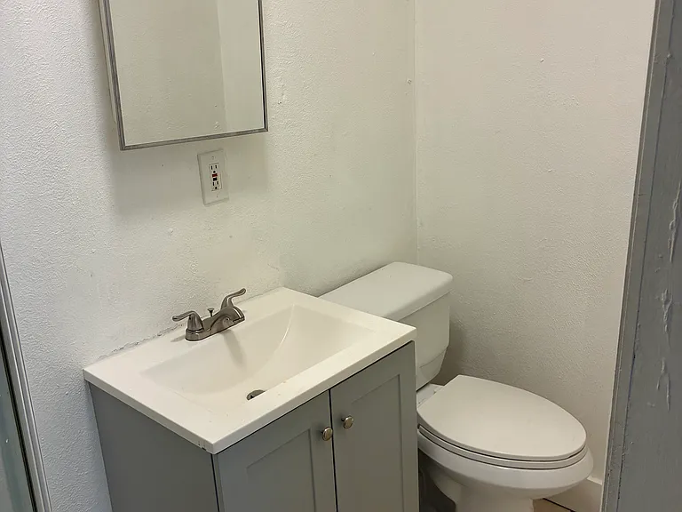 724 N Elati St — Photo 8