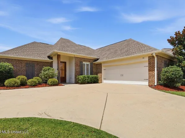 306 Woodscape Cv, Canton, MS 39046