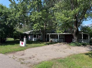1260 Gilbert St, Flint, MI 48532