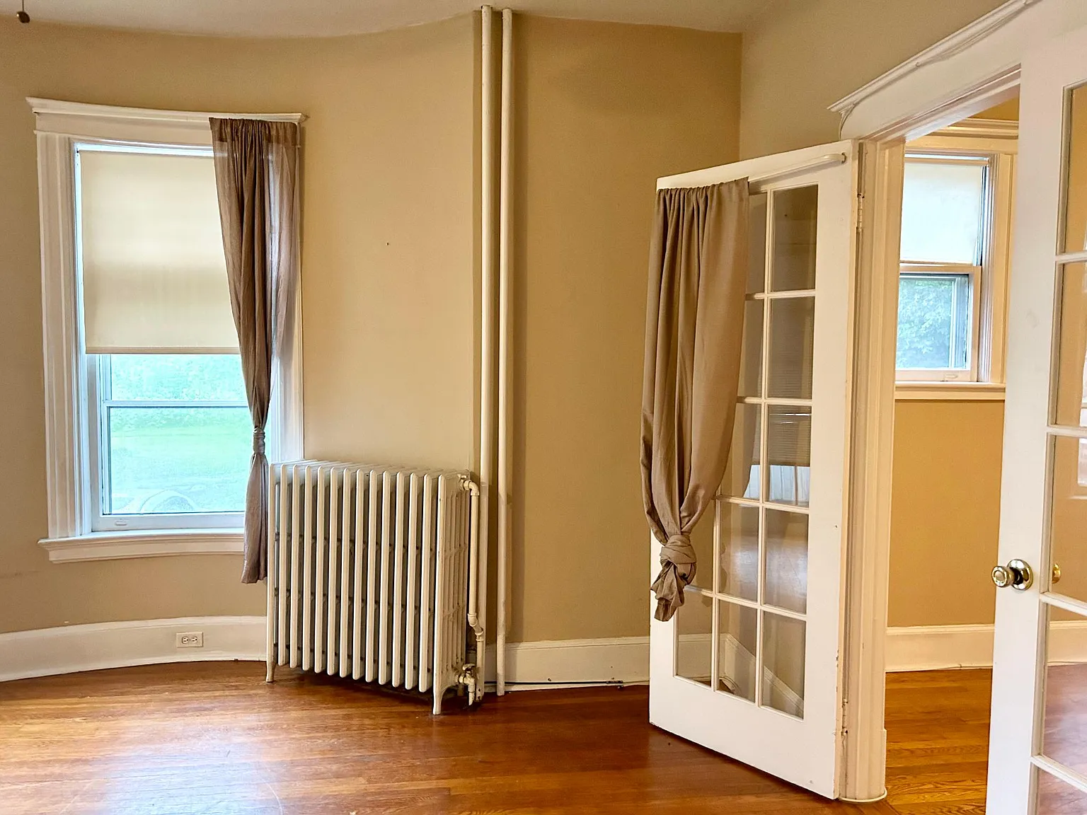 1 bed, $1,100 — Photo 2