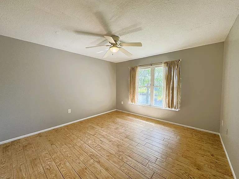 1400 Mineo Dr #10-B — Photo 13