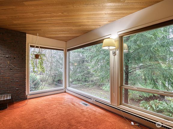 5th image of 701 W Harriet Avenue