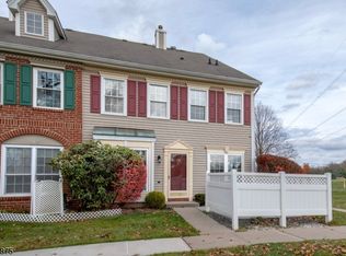 1320 Boxwood Dr, Branchburg, NJ 08876