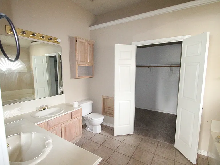 11900 Port Rd — Photo 22