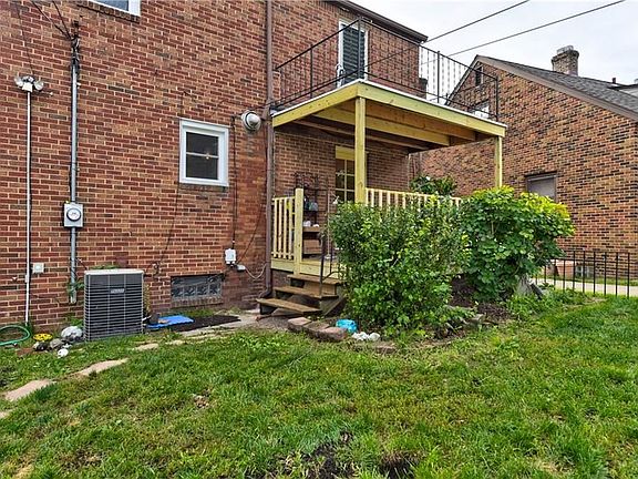 5th image of 3457 W 152nd St