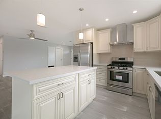 550 W Los Angeles Dr, Vista, CA 92083