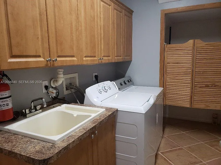 6352 Squirewood Way — Photo 13